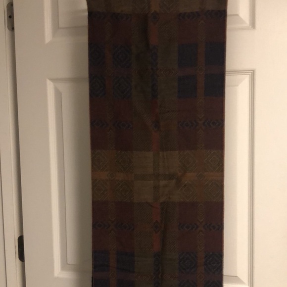 Neiman Marcus High quality jacquard wool stole, shawl in unique pattern - Picture 2 of 12
